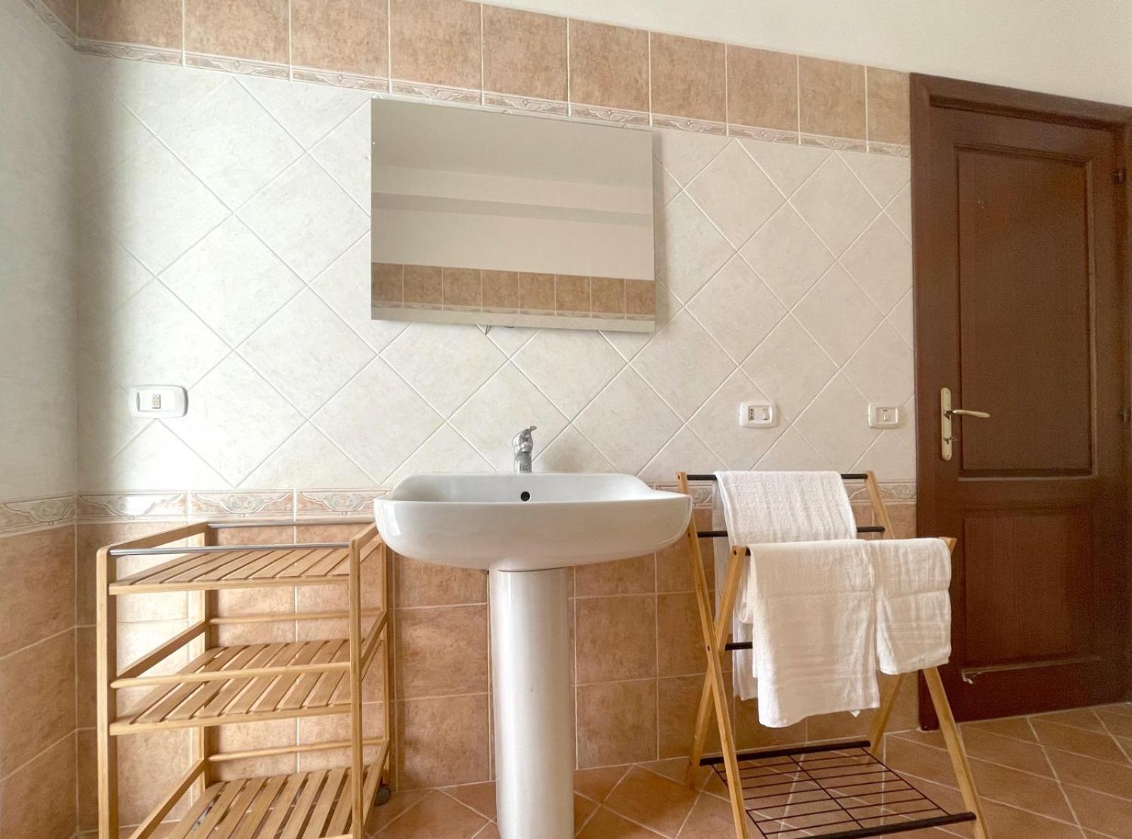 Appartamento Cocteau House Olbia Esterno foto